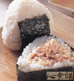 日式鲔鱼沙拉饭糰
