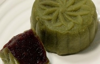 绿茶豆沙冰皮月饼