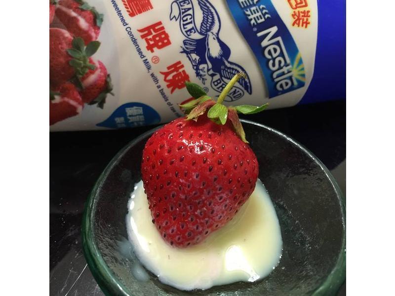 草莓炼乳(鹰牌炼奶)