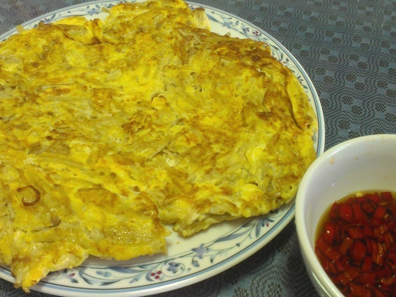 泰式鱼露酱汁金针菇煎蛋
