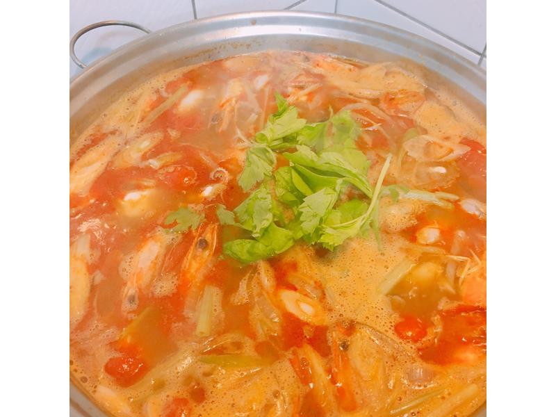 泰式酸辣海鲜汤