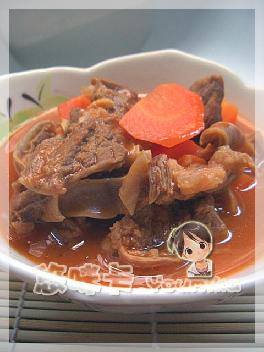 胡萝卜煲牛肉湯