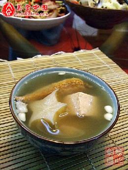 海星杨桃炖瘦肉汤