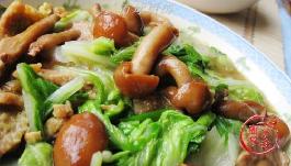 白菜炒滑子蘑