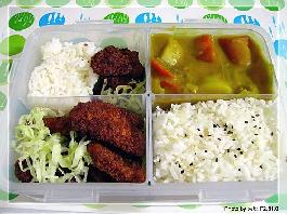 盒饭:蔬菜咖喱＋炸猪排