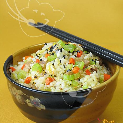 蔬菜肉米炒饭