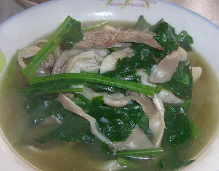 菠菜平菇猪肝汤