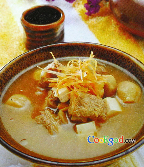 草菇豆腐排骨汤