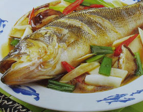 江东炖鲈鱼