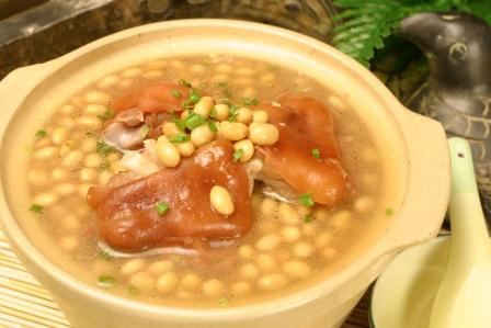 猪脚黄豆汤