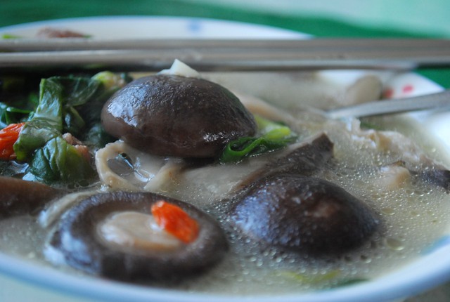 菌菇菠菜汤
