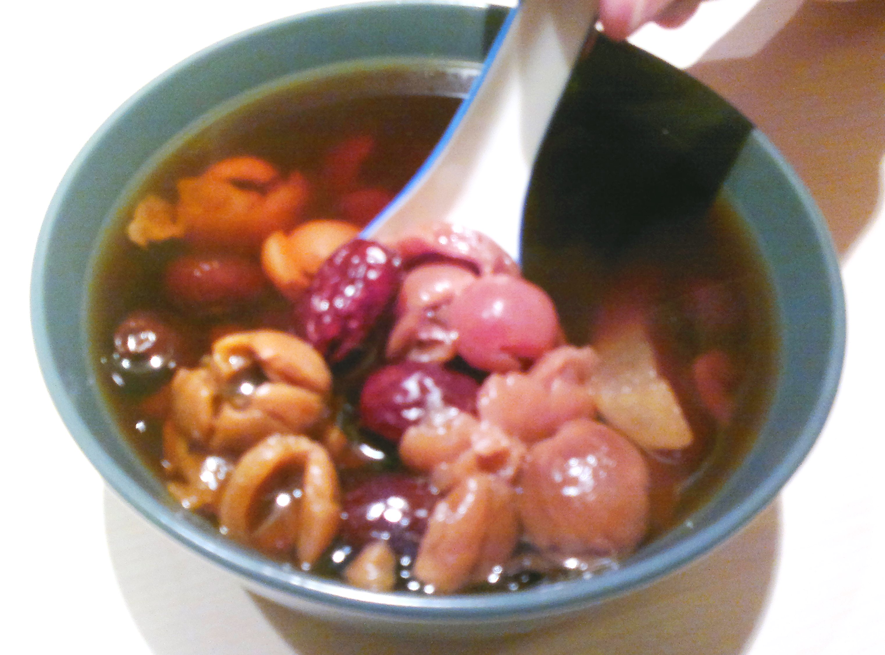 桂圆莲子红枣红豆汤