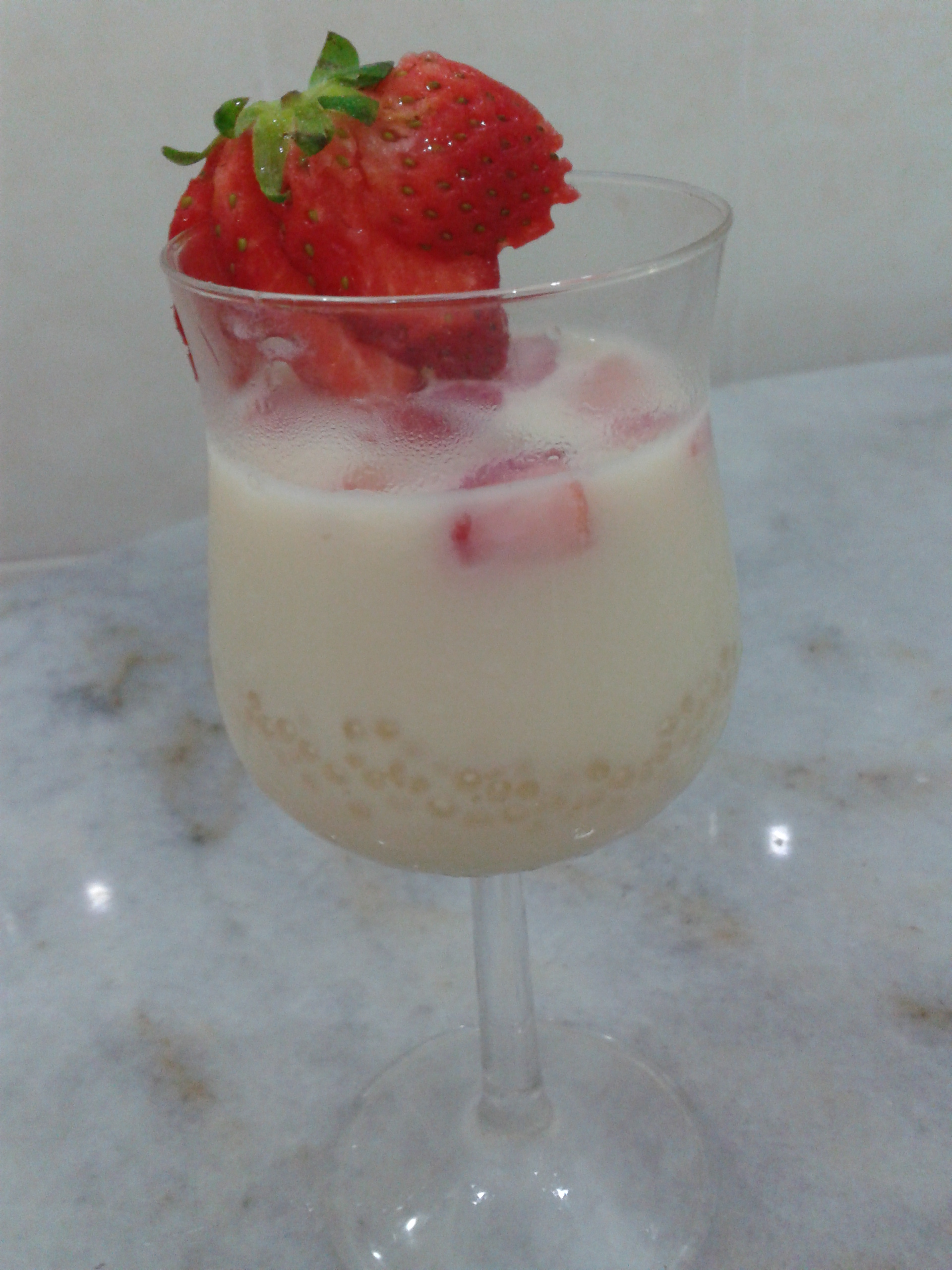 草莓沙谷奶冻