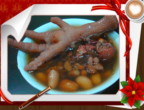 花生豆豆煲鸡脚脊骨汤