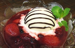 烩黑红莓冰激淋