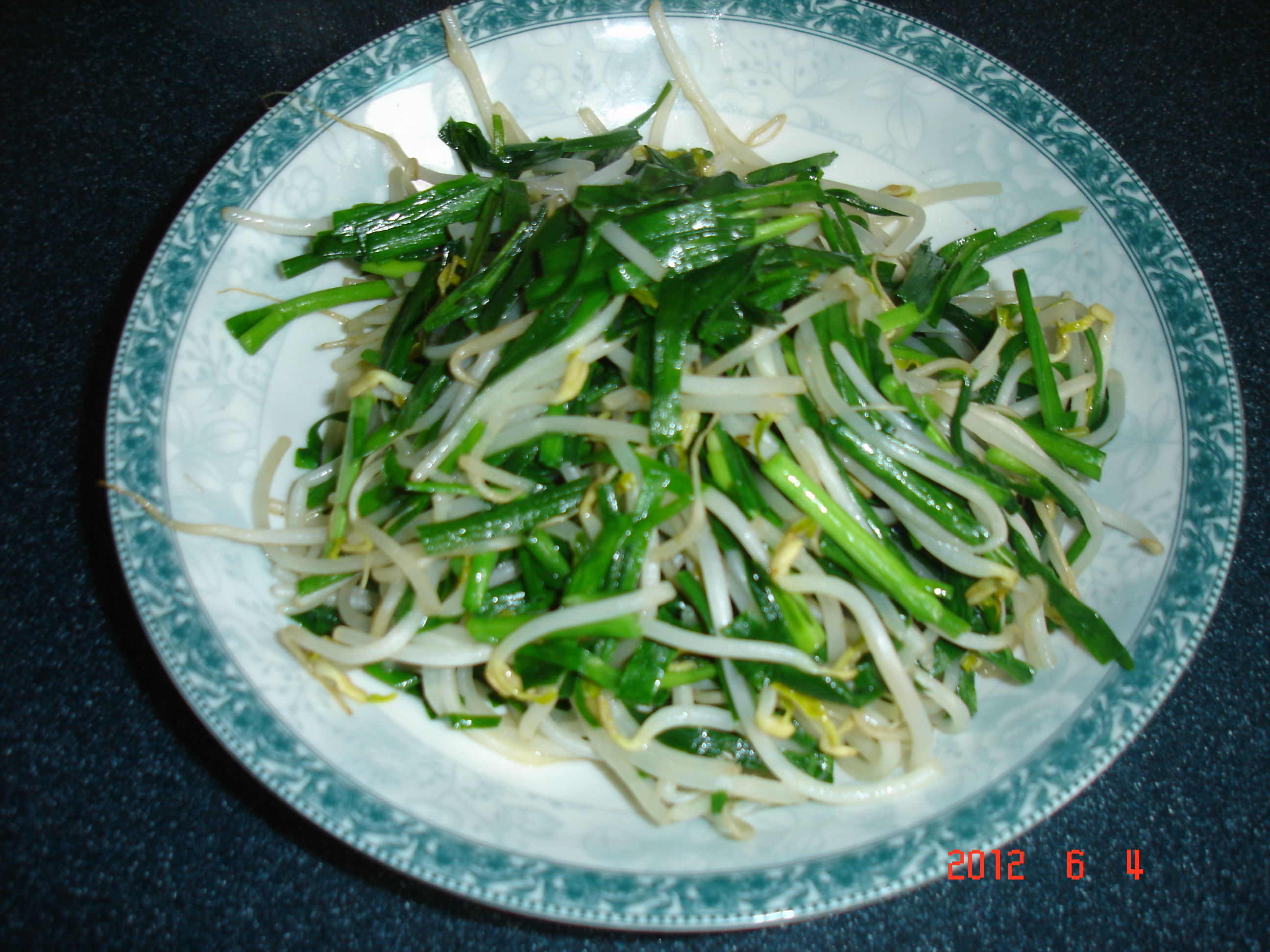简单菜5:绿豆芽炒韭菜