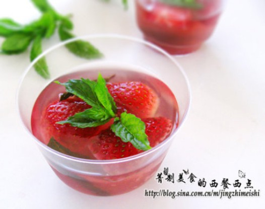 草莓红酒冻