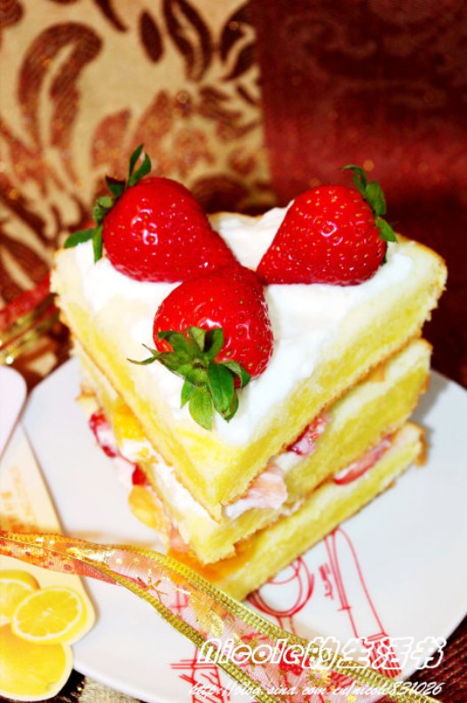 电饭锅版草莓蛋糕