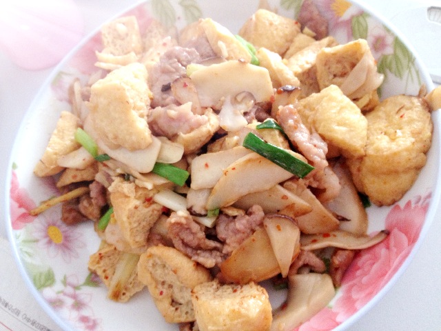 鲍菇豆腐干炒肉片