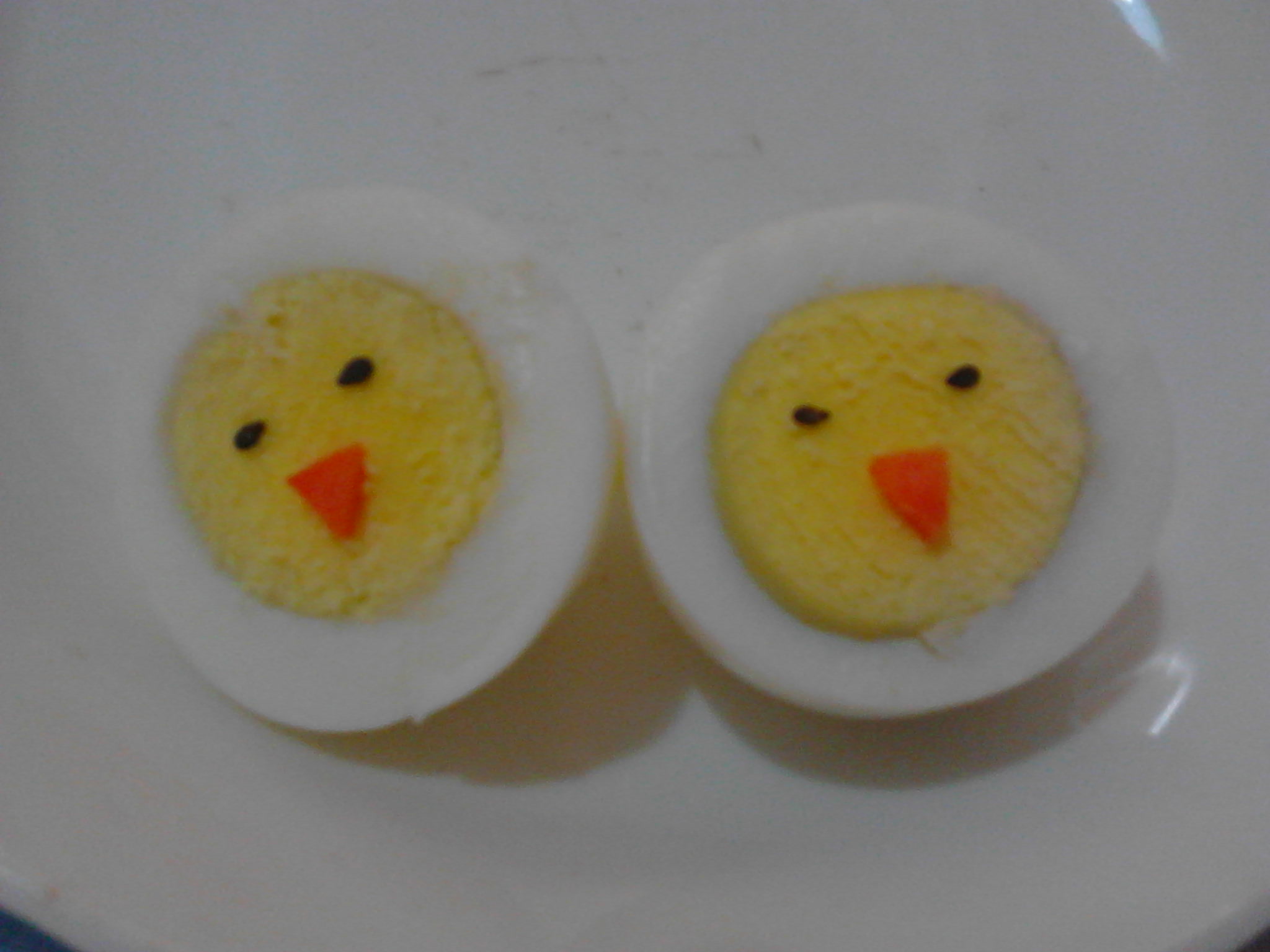 背景、顶视图上用油炸鸡蛋做的盘子制作的笑脸 库存图片. 图片 包括有 健康, 午餐, 眼睛, 食物, 生气勃勃 - 174780443