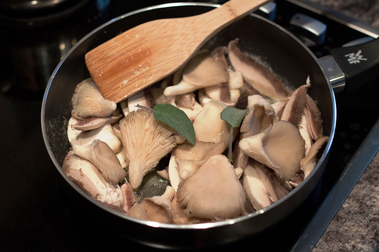 菌菇焖饭怎么做_菌菇焖饭的做法_豆果美食