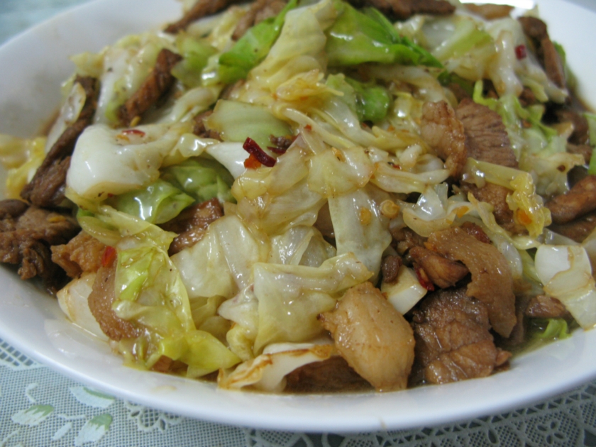 猪肉炒卷心菜
