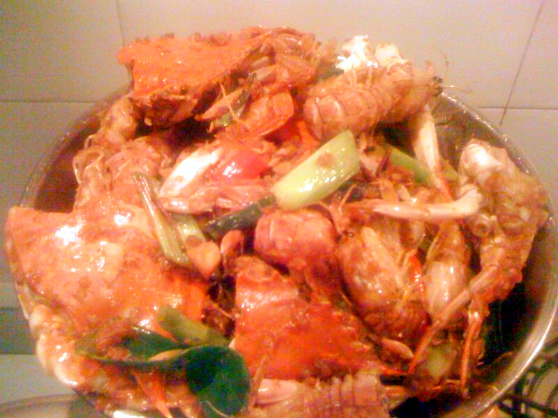 姜葱炒濑尿虾和海蟹