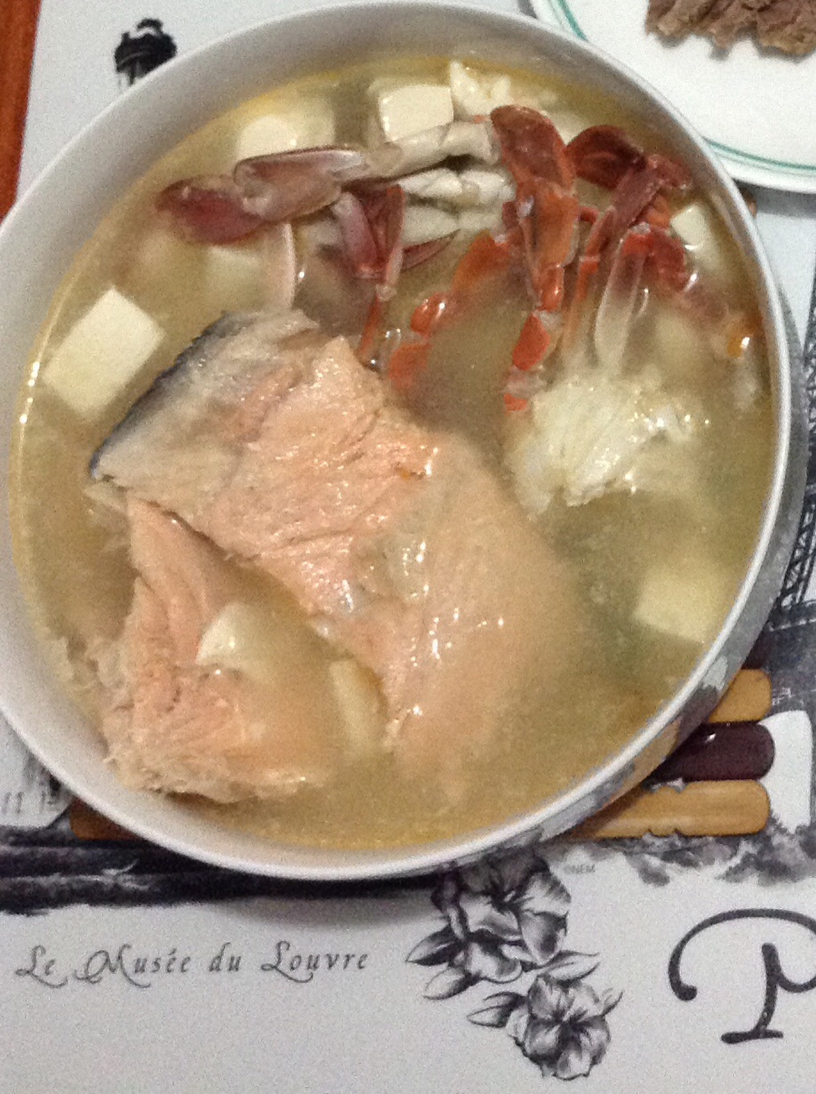 三文鱼骨海蟹豆腐汤