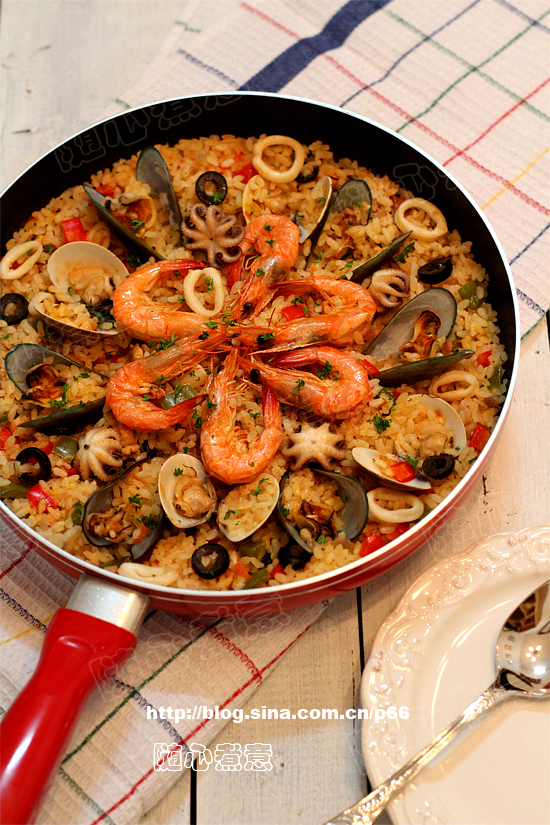 西班牙海鲜烩饭的做法_西班牙海鲜烩饭怎么做_西班牙海鲜烩饭的家常做法【心食谱】