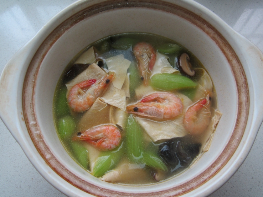 丝瓜豆腐皮虾汤