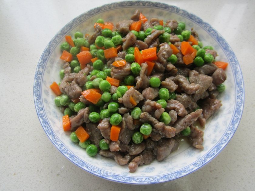 胡萝卜豌豆牛肉粒