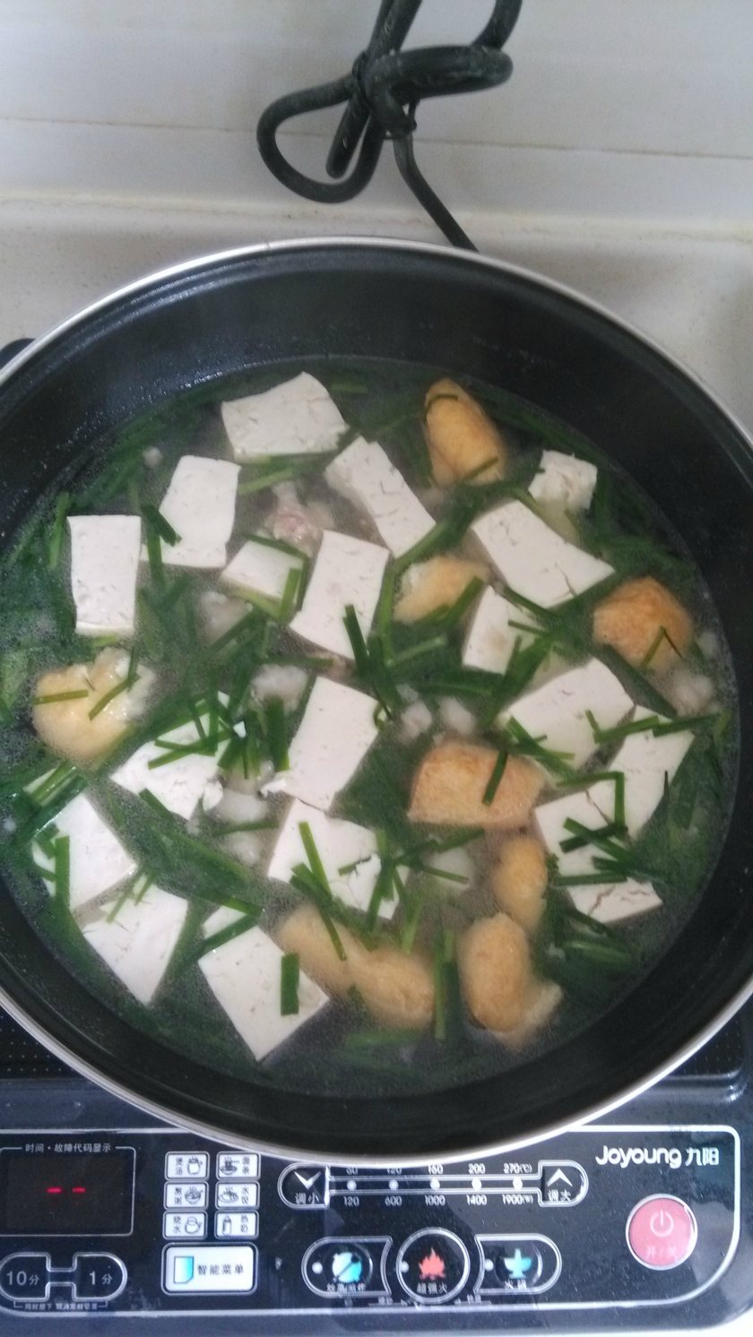 韭菜豆腐肉炝汤