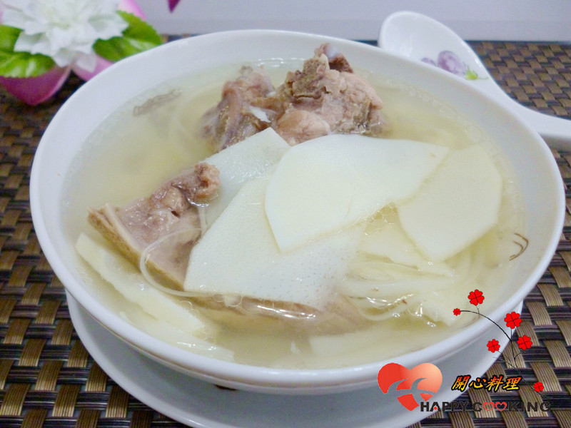 清炖排骨笋片汤(电锅版)