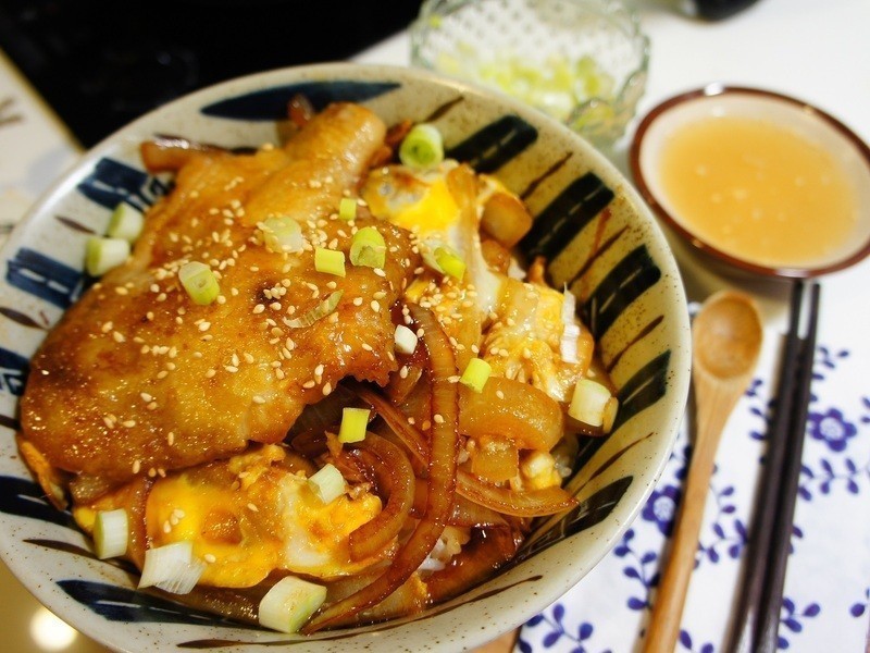 不用一滴油：鸡肉丼(鸡肉盖饭、亲子丼)