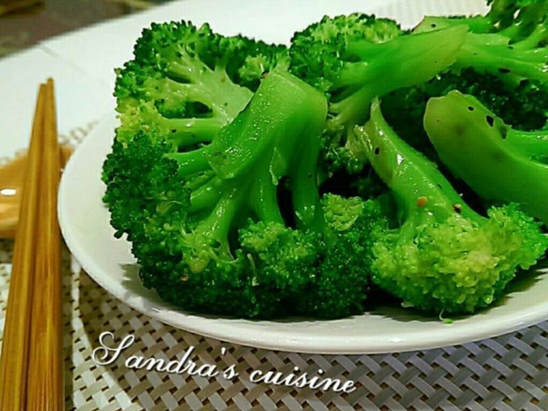 凉拌绿花椰菜