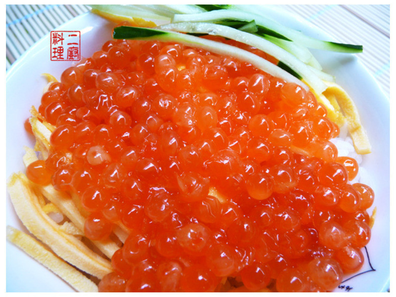《二厨料理海鲜》鲑鱼卵盖饭（500.15大卡）