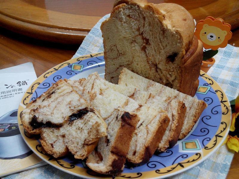 大理石巧克力吐司-パンの锅(胖锅)面包机