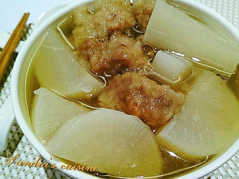 萝卜排骨酥汤(简易电锅版)