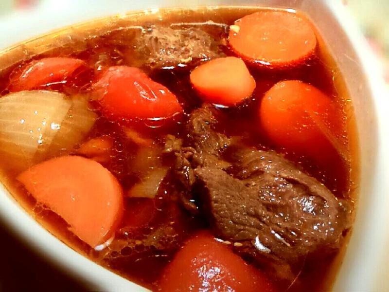 红烧牛肉汤。