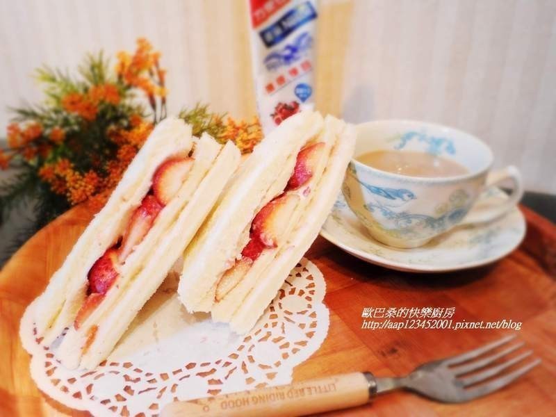 甜蜜蜜草莓三明治~