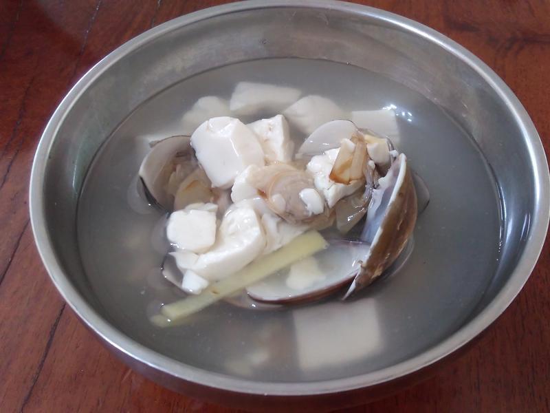 蛤蜊豆腐柴鱼汤