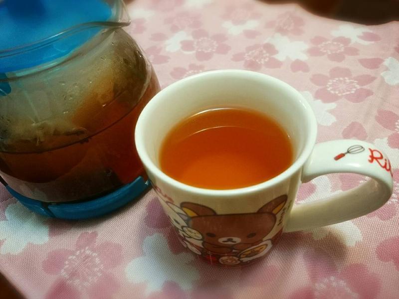简单的肉桂苹果茶