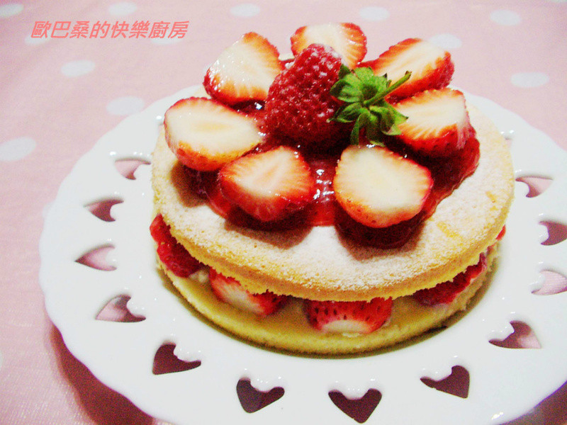 《草莓就爱鹰牌炼奶》草莓炼奶小蛋糕