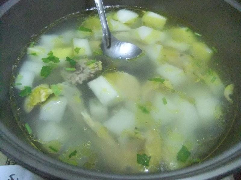 豆薯排骨汤