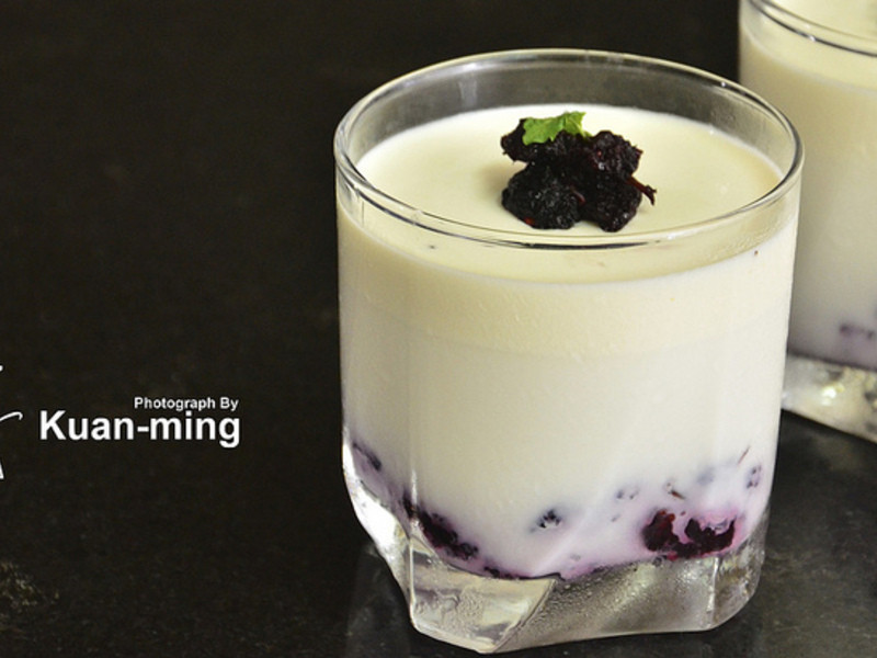 【差不多食谱】桑椹鲜奶酪 Panna Cotta with Mulberries