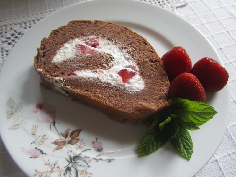 蛋糕1---巧克力草莓卷