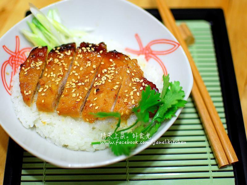 蜜汁味噌猪排丼