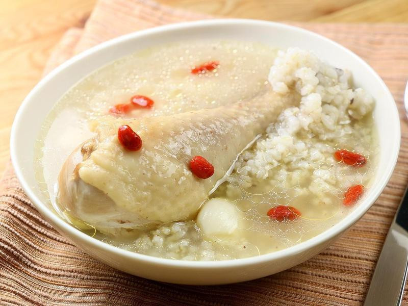 糙米炖鸡汤