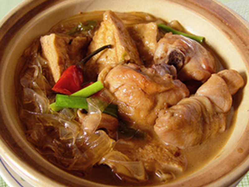 砂锅油豆腐鸡