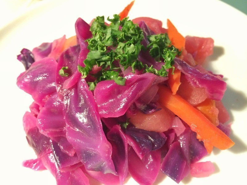 炖煮青苹果紫高丽菜